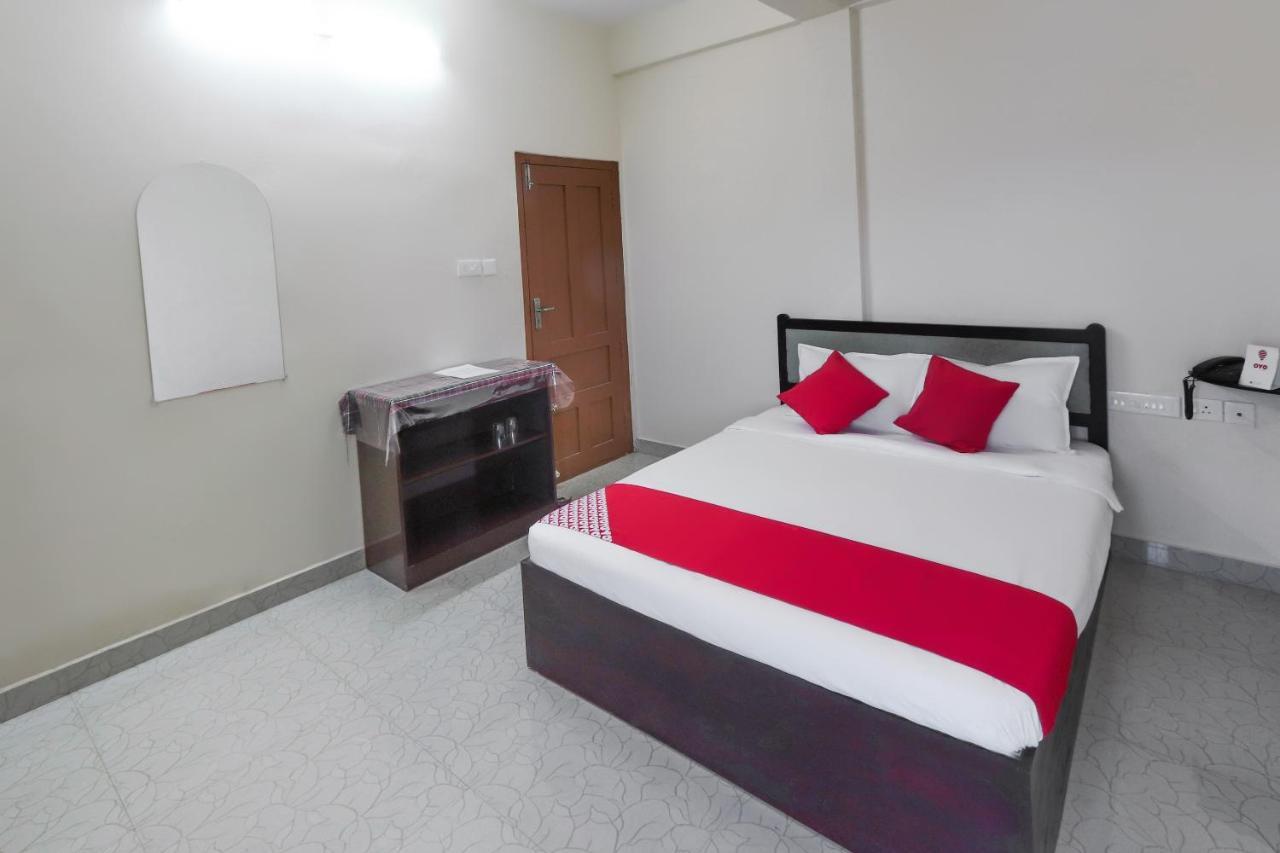 Oyo 49244 Green Castle Residency Hotel Nedumkandam Екстериор снимка