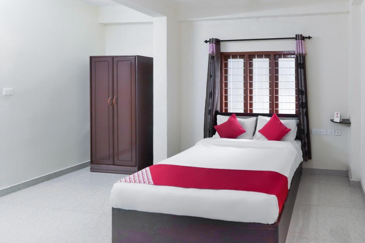 Oyo 49244 Green Castle Residency Hotel Nedumkandam Екстериор снимка